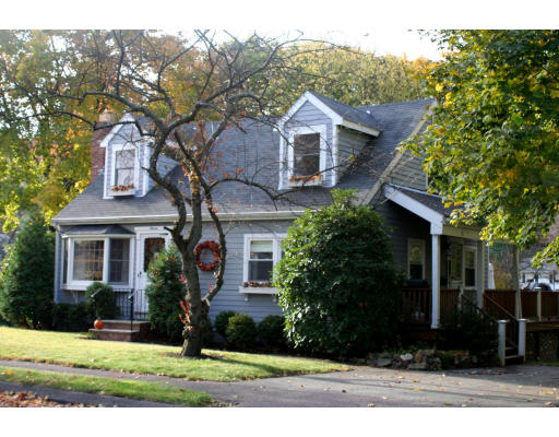 11 Karen Road Wakefield, MA 01880 - Photo 1 of 13 Gallery Image 1