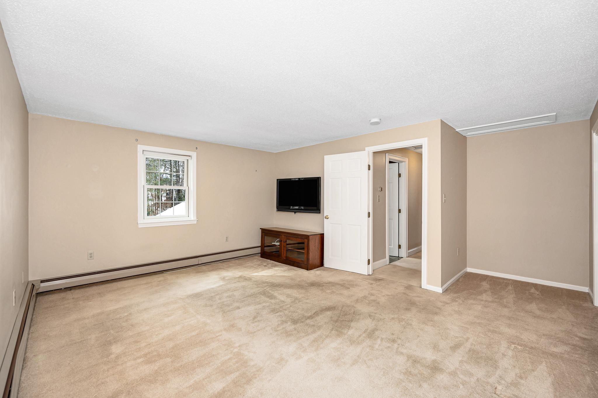 1 Cardinal Road Windham, NH 03087 - Photo 34 of 57