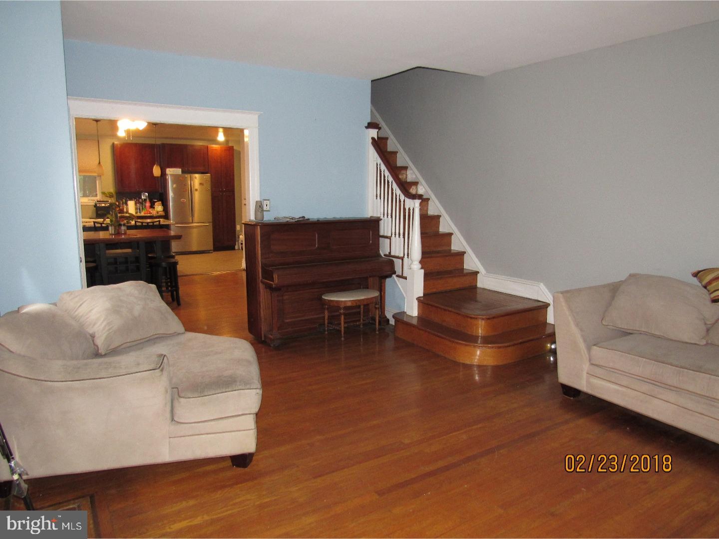 4232 Decatur Street Philadelphia, PA 19136 - Photo 8 of 25 Living Room