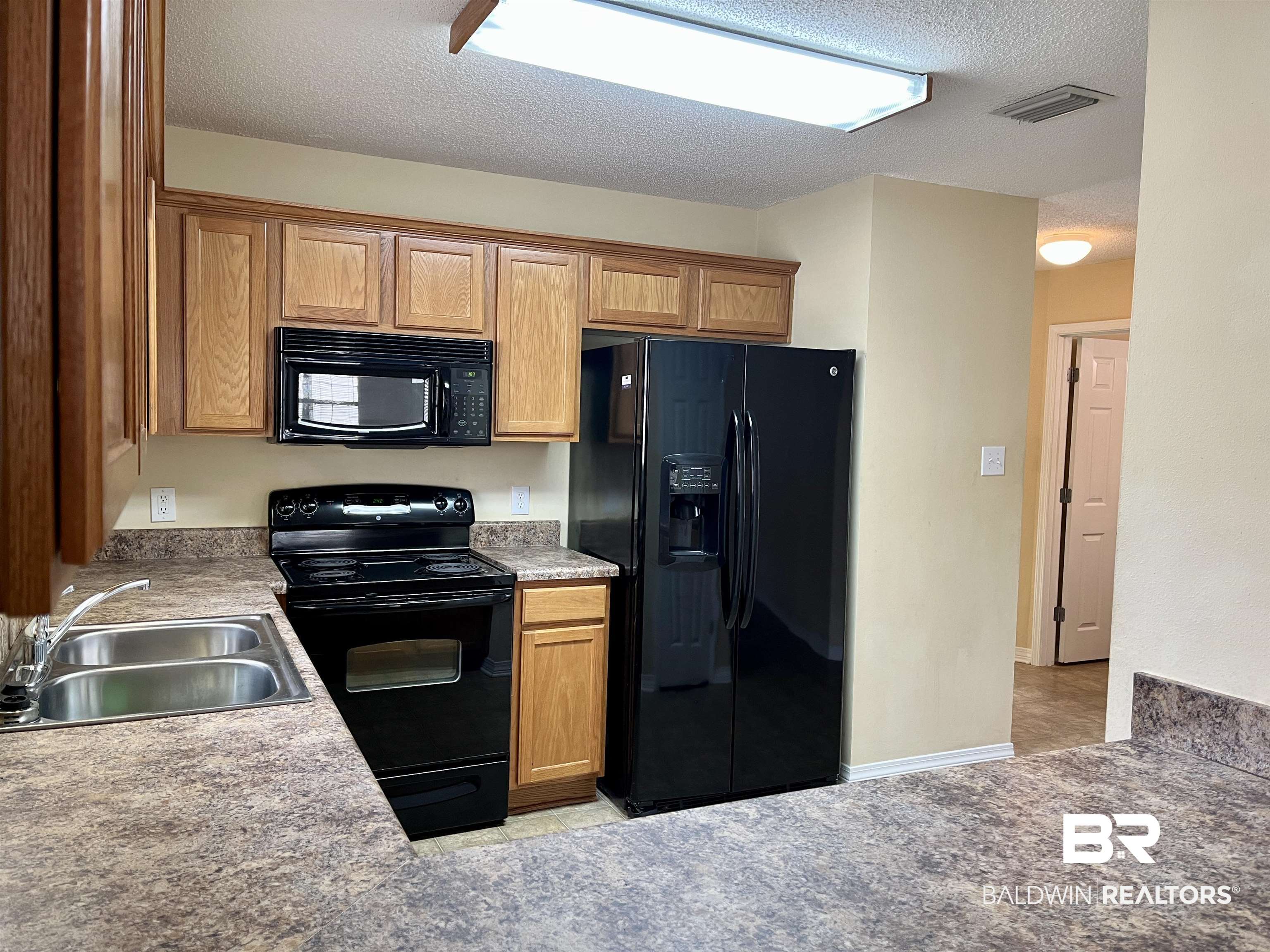 8918 Fall Court Mobile, AL 36695 - Photo 4 of 44