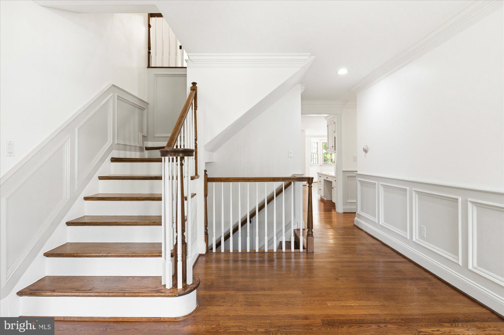 10019 Kendale Road Potomac, MD 20854 - Photo 12 of 64 Walking into foyer. Raised paneling throughout.