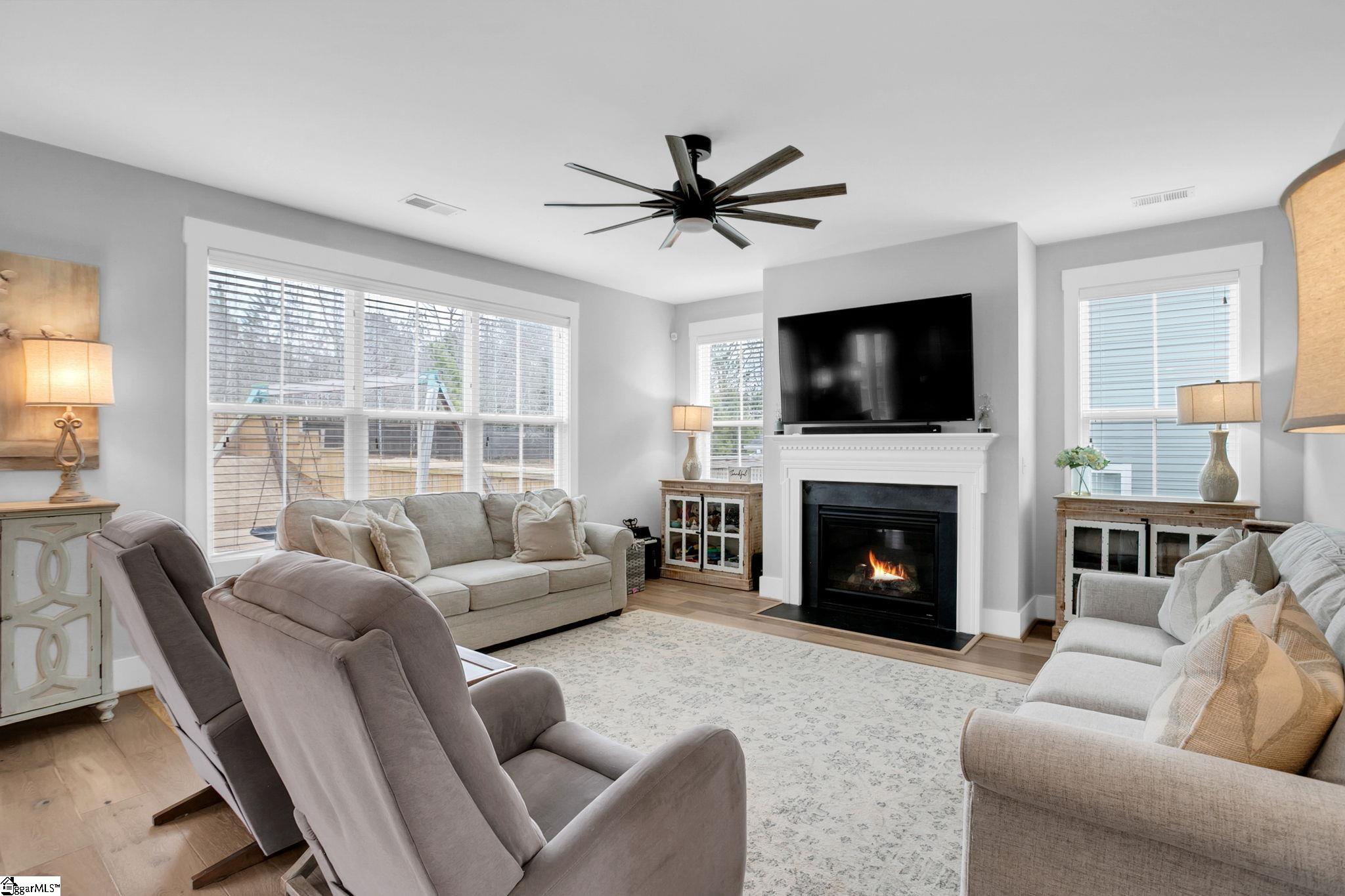 204 Noble Street Greer, SC 29651 - Photo 5 of 33