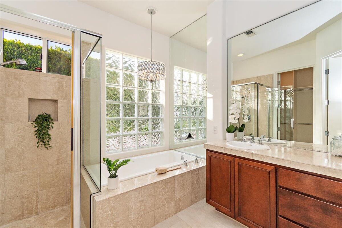 215 Loch Lomond Road Rancho Mirage, CA 92270 - Photo 25 of 57 33-RIL_0365