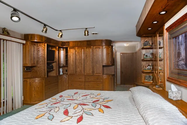 $774,000 | N2068 State Road 22, Wautoma, WI 54982