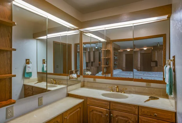 $774,000 | N2068 State Road 22, Wautoma, WI 54982