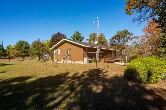 $774,000 | N2068 State Road 22, Wautoma, WI 54982