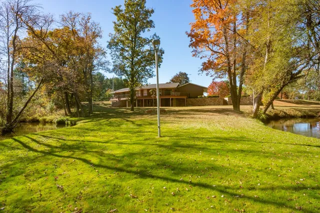 $774,000 | N2068 State Road 22, Wautoma, WI 54982