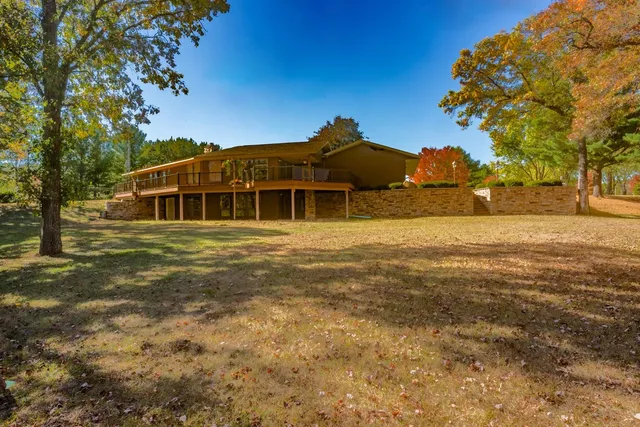 $774,000 | N2068 State Road 22, Wautoma, WI 54982