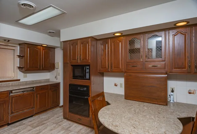 $774,000 | N2068 State Road 22, Wautoma, WI 54982