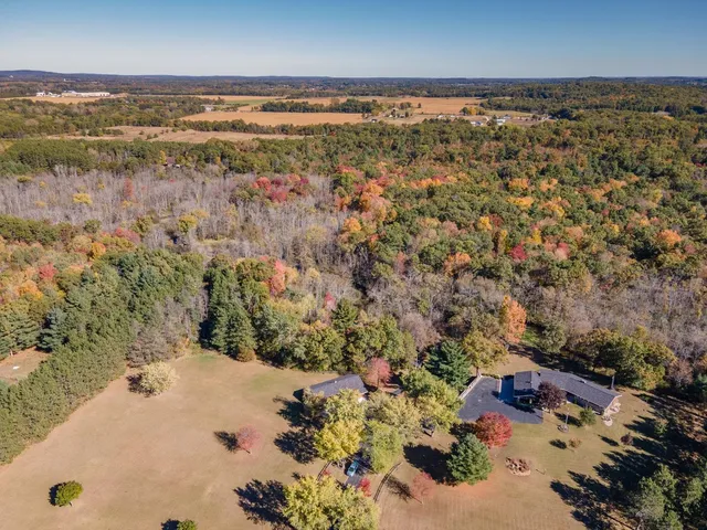 $774,000 | N2068 State Road 22, Wautoma, WI 54982
