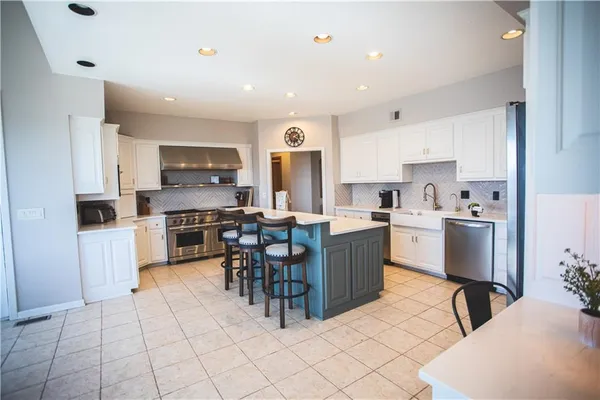 $1,049,000 | 4112 Miller Road, St. Joseph, MO 64505