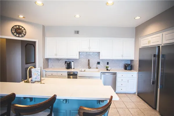 $1,049,000 | 4112 Miller Road, St. Joseph, MO 64505