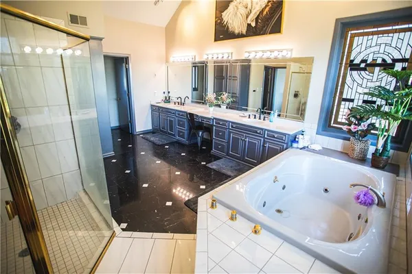 $1,149,000 | 4112 Miller Road, St. Joseph, MO 64505