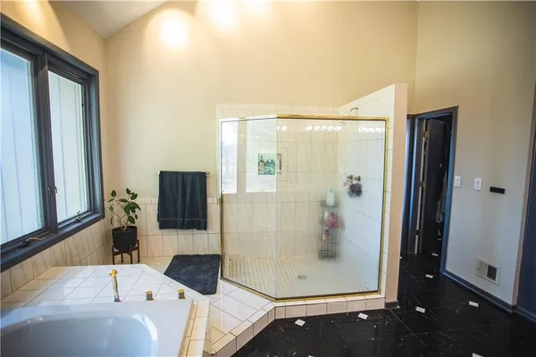 $1,049,000 | 4112 Miller Road, St. Joseph, MO 64505