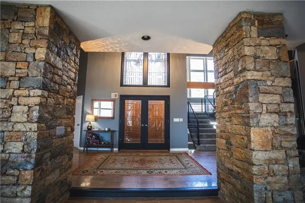 $1,149,000 | 4112 Miller Road, St. Joseph, MO 64505