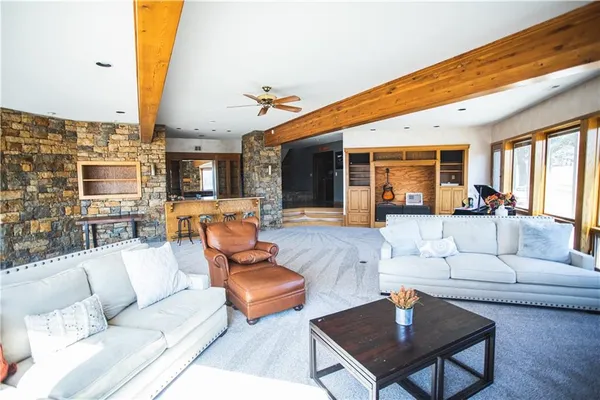 $1,149,000 | 4112 Miller Road, St. Joseph, MO 64505