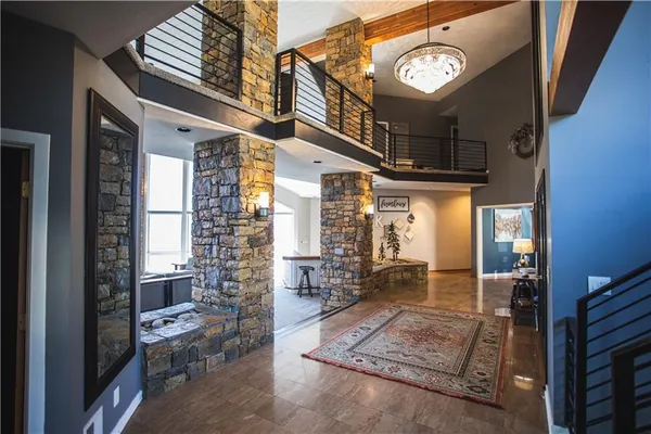 $1,049,000 | 4112 Miller Road, St. Joseph, MO 64505