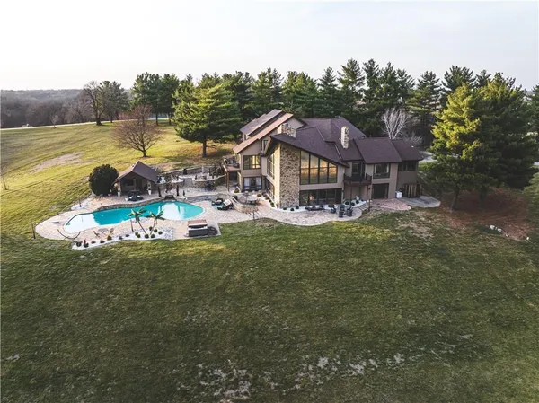 $1,149,000 | 4112 Miller Road, St. Joseph, MO 64505