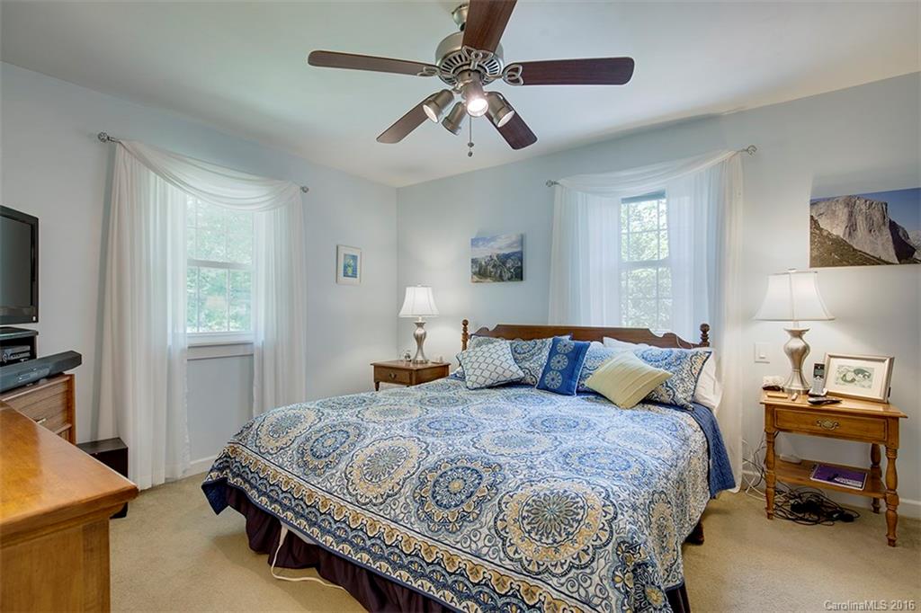 614 South Country Club Road Brevard, NC 28712 - Photo 7 of 13 Gallery Image 7