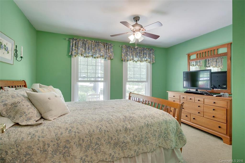 614 South Country Club Road Brevard, NC 28712 - Photo 9 of 13 Gallery Image 9