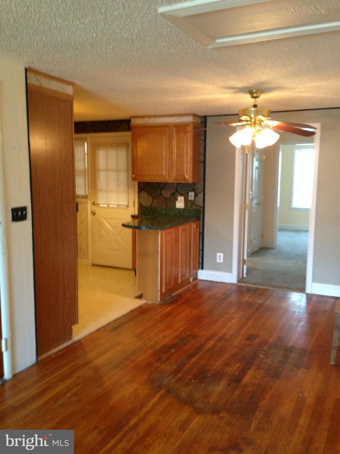 7381 Edsworth Road Baltimore, MD 21222 - Photo 11 of 13 Dining Room