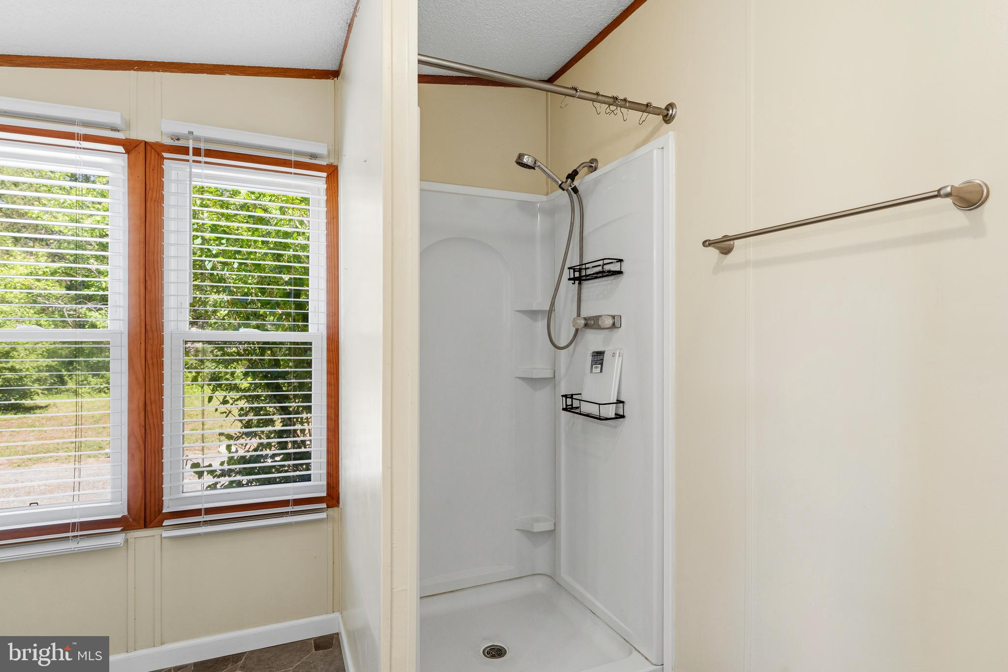 4278 Dorrell Road Aylett, VA 23009 - Photo 15 of 34 stall shower
