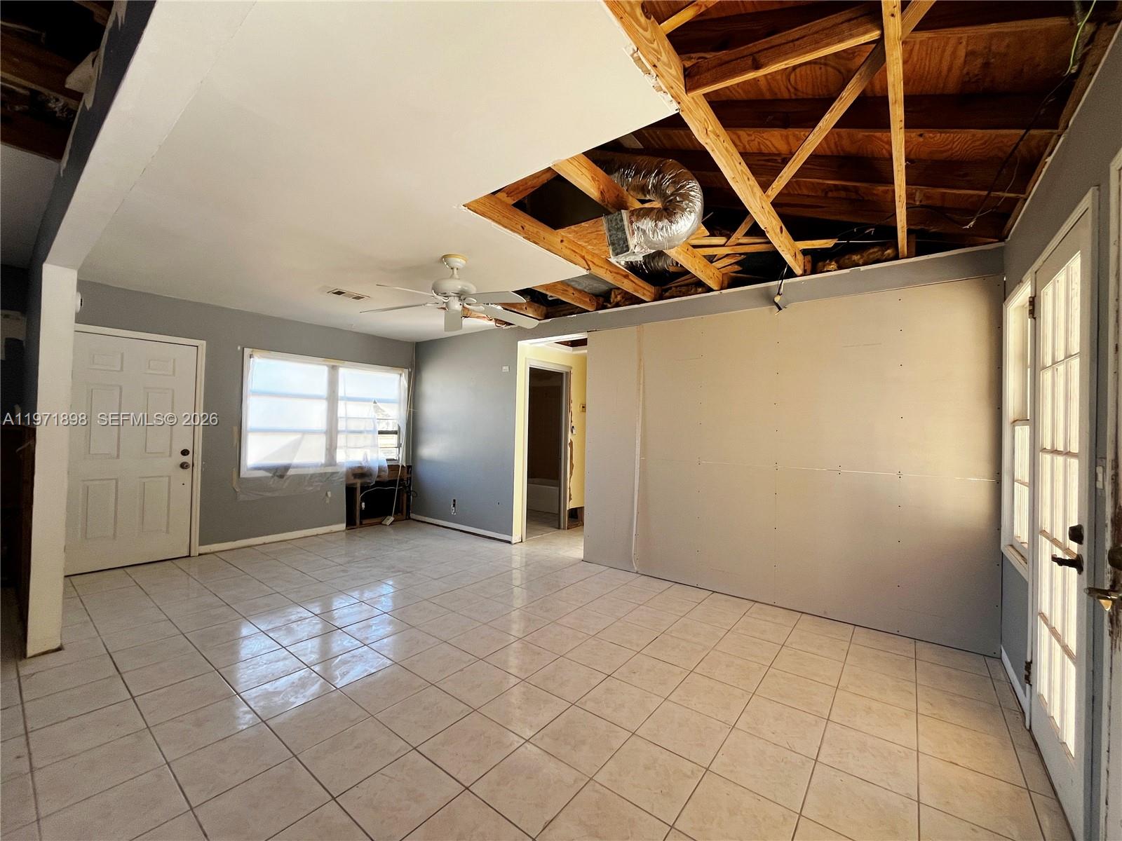 325 South Manor Drive Stuart, FL 34994 - Photo 15 of 27