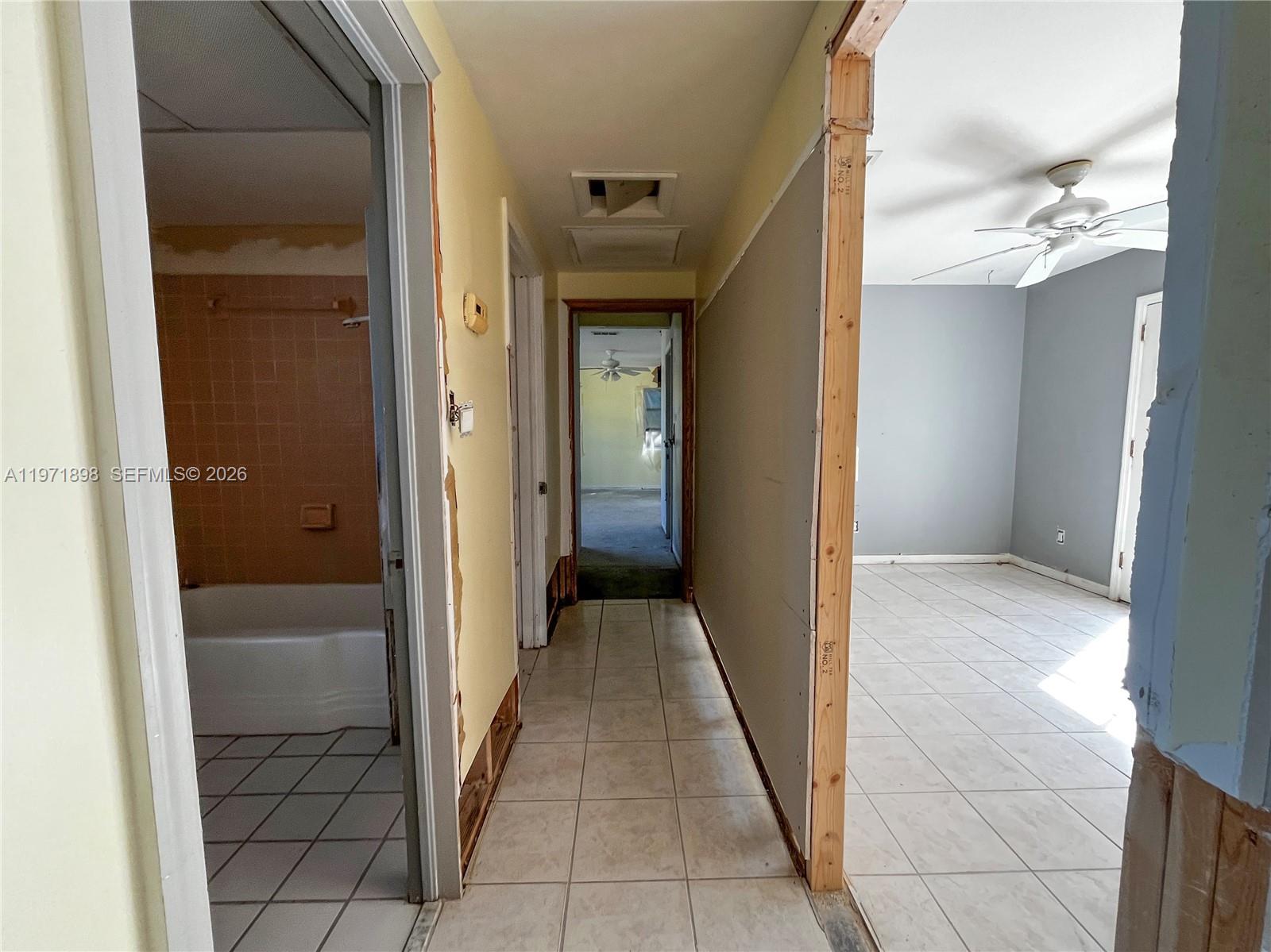 325 South Manor Drive Stuart, FL 34994 - Photo 16 of 27