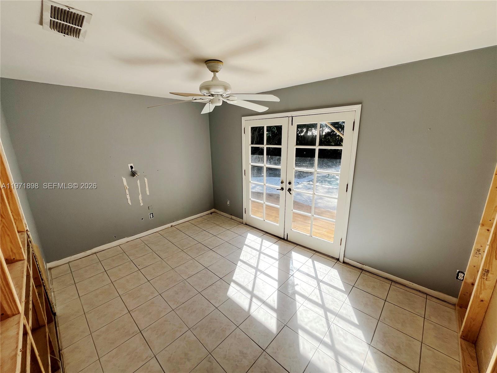 325 South Manor Drive Stuart, FL 34994 - Photo 17 of 27