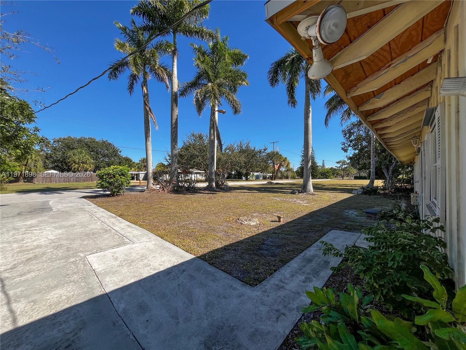 325 South Manor Drive Stuart, FL 34994 - Photo 24 of 27