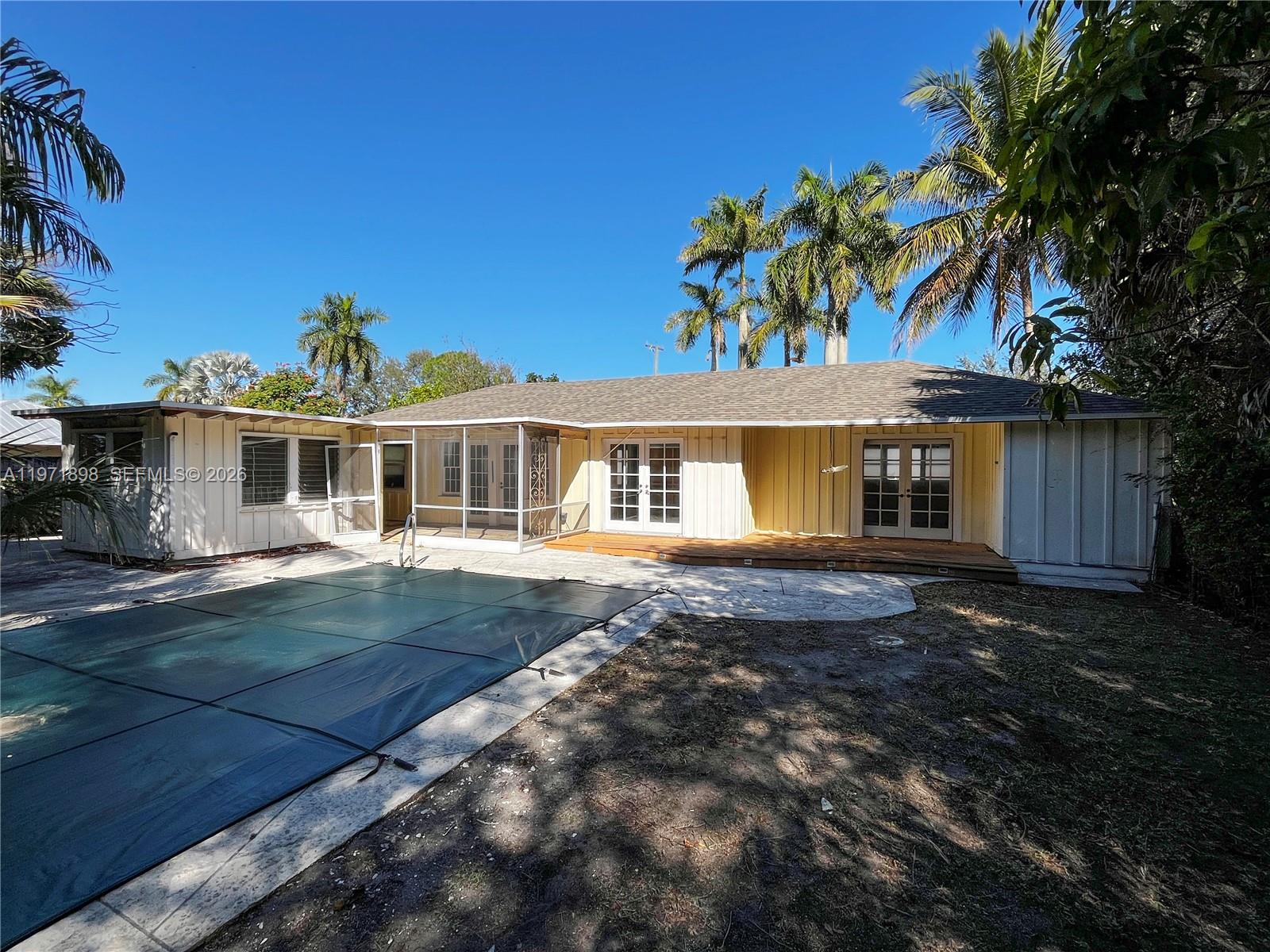 325 South Manor Drive Stuart, FL 34994 - Photo 6 of 27