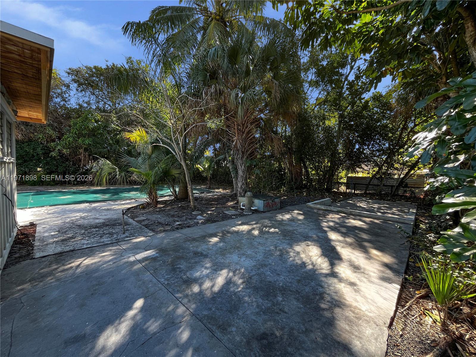 325 South Manor Drive Stuart, FL 34994 - Photo 10 of 27 Rear