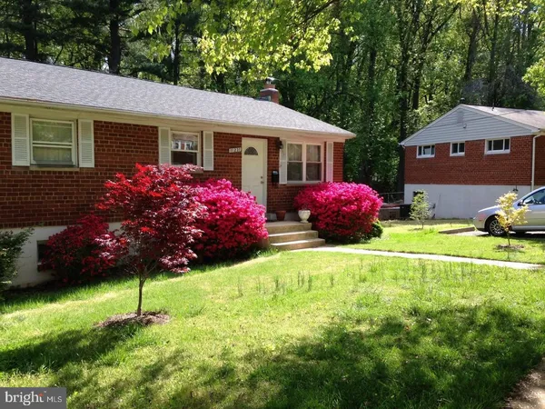 $3,200 | 11231 Ashley Drive, Rockville, MD 20852