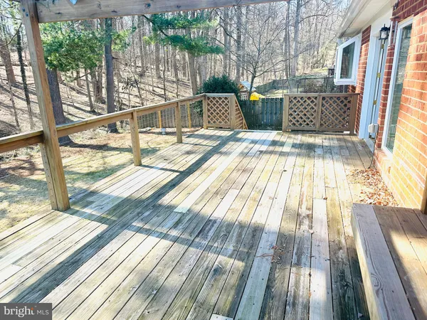 $3,200 | 11231 Ashley Drive, Rockville, MD 20852