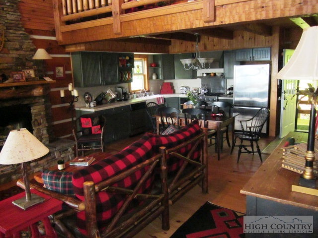 1940 Silverleaf Road Zionville, NC 28698 - Photo 12 of 39 Gallery Image 12