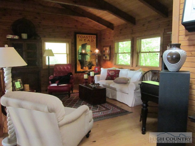 1940 Silverleaf Road Zionville, NC 28698 - Photo 8 of 39 Gallery Image 8