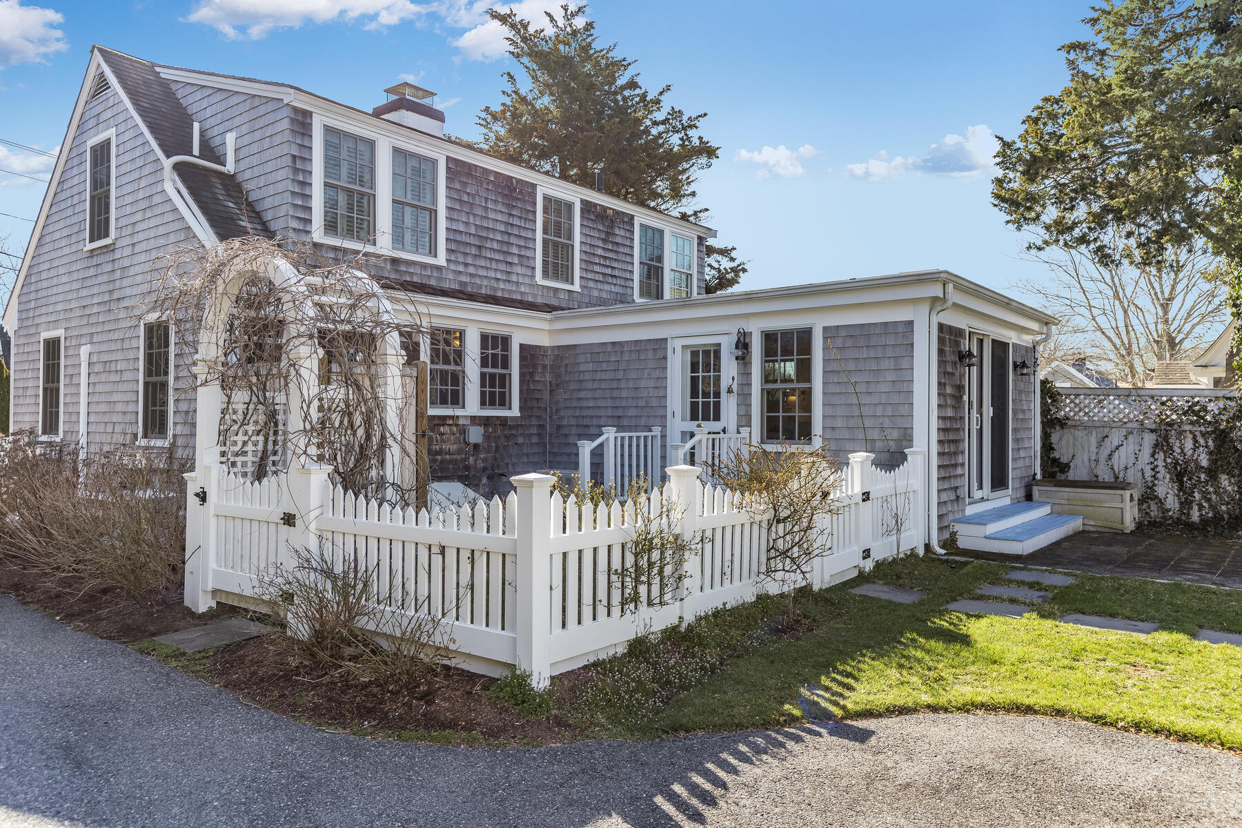 31 Parker Road Osterville, MA 02655 - Photo 4 of 24 3P2A4746