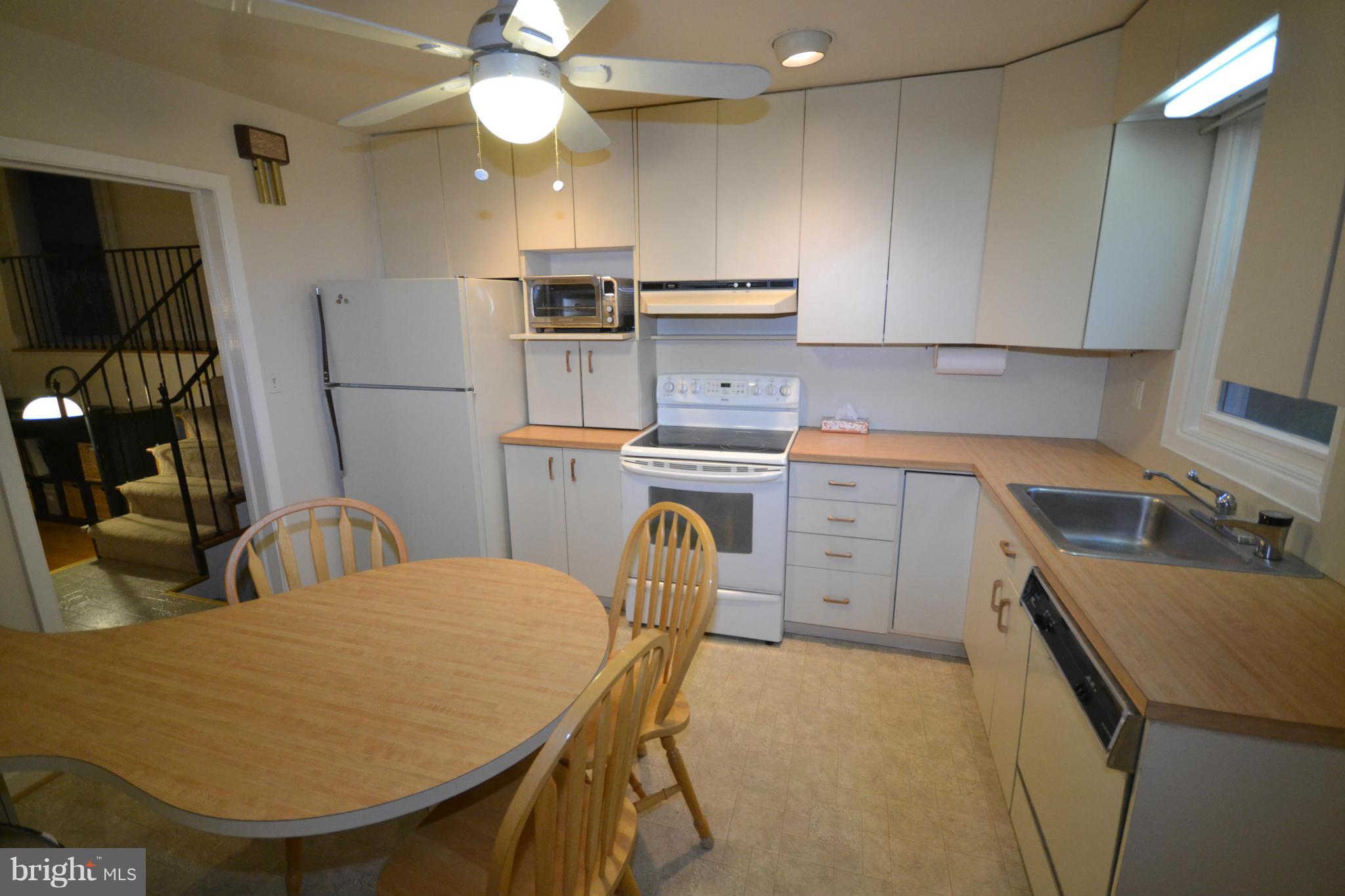 3108 Hatton Road Pikesville, MD 21208 - Photo 9 of 23 Kitchen