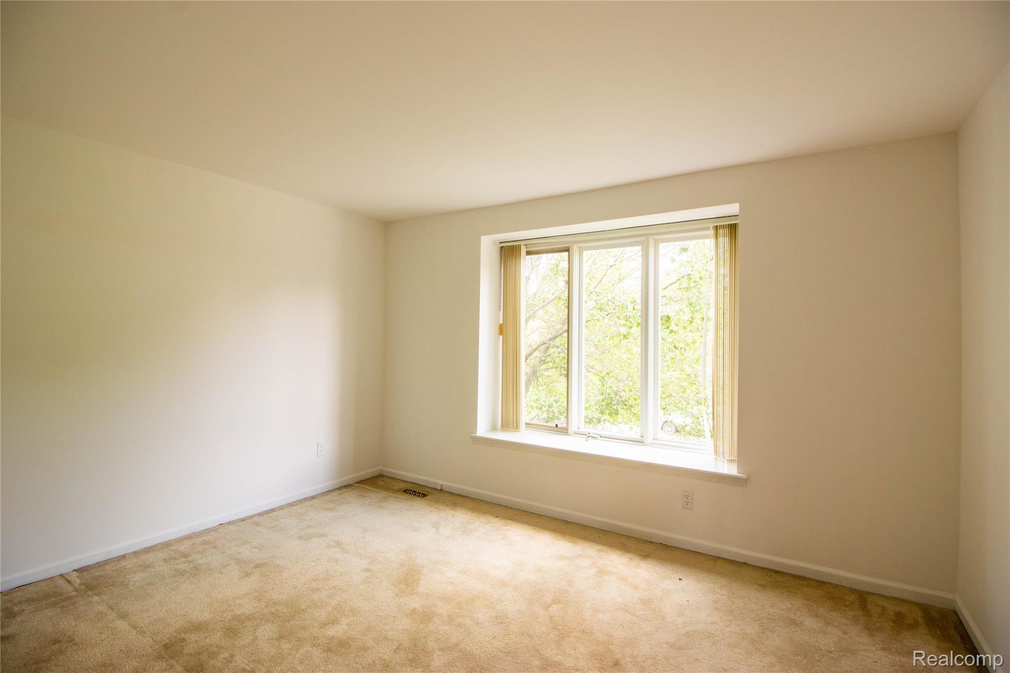 3079 Kilburn Road West Rochester, MI 48306 - Photo 25 of 40 _MG_0517-HDR.jpg