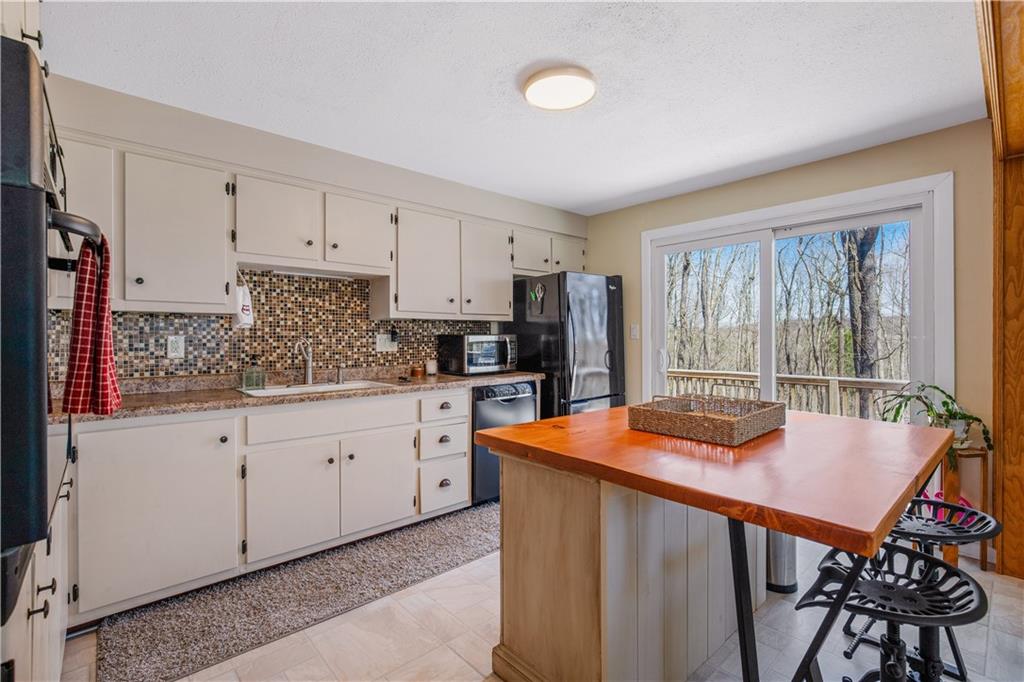 218 Rocky Ridge Road Jennerstown, PA 15531 - Photo 8 of 27 Gallery Image 8