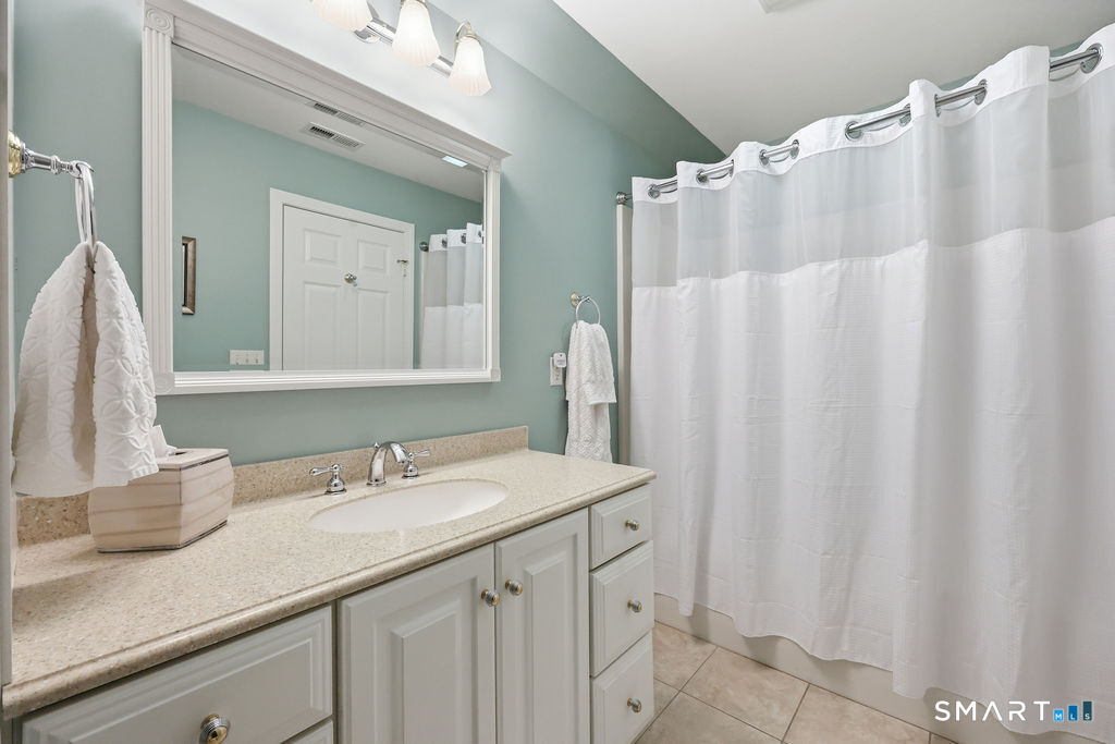 161 Great Pond Road Glastonbury, CT 06073 - Photo 27 of 40