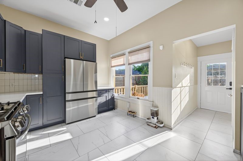 1414 Finch Street Houston, TX 77009 - Photo 10 of 24