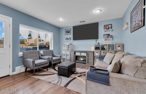 $749,999 | 210 Spring Lawn Avenue, Matawan, NJ 07747