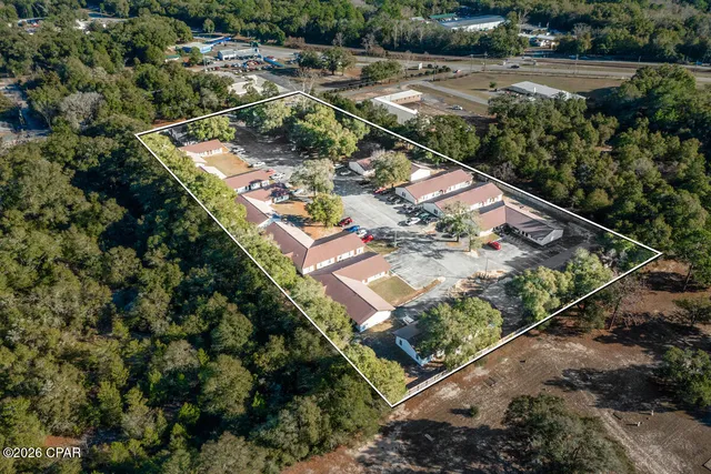 $5,895,000 | 125 North Davis Lane, DeFuniak Springs, FL 32433