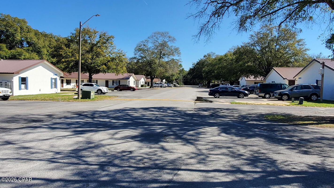 125 North Davis Lane DeFuniak Springs, FL 32433 - Photo 12 of 27