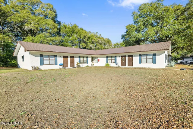 $5,895,000 | 125 North Davis Lane, DeFuniak Springs, FL 32433