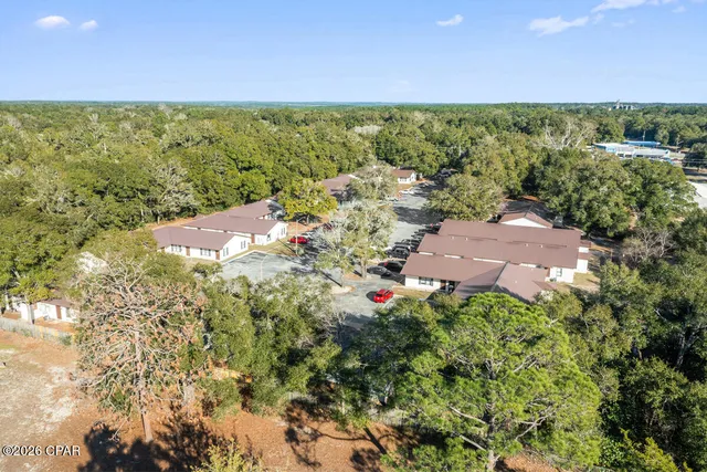 $5,895,000 | 125 North Davis Lane, DeFuniak Springs, FL 32433