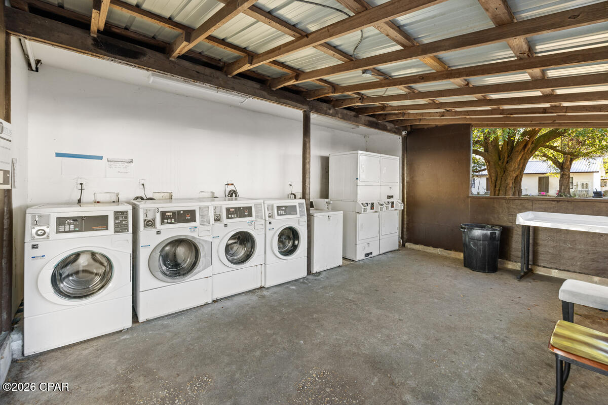 125 North Davis Lane DeFuniak Springs, FL 32433 - Photo 9 of 27