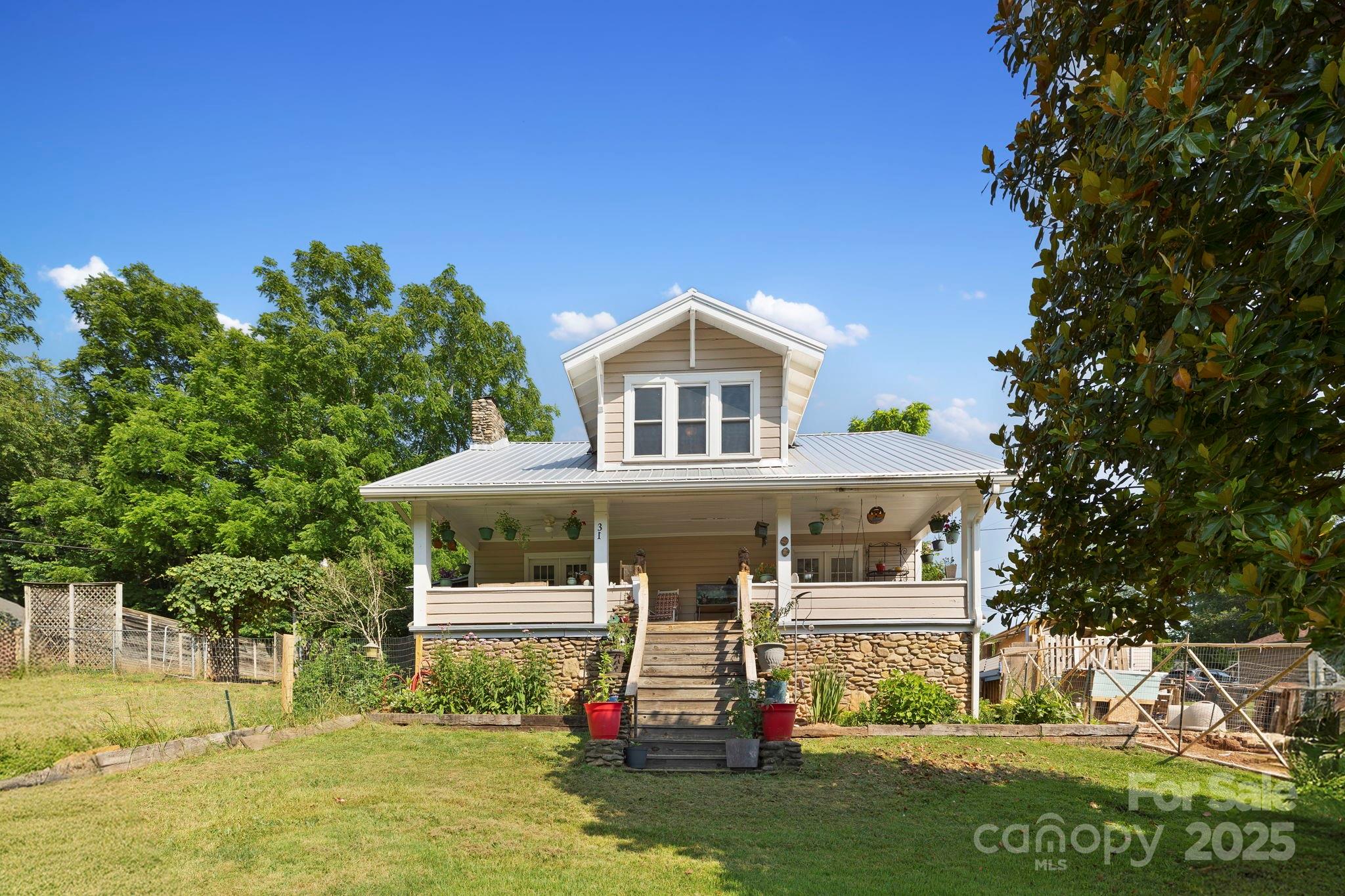 31 Abbott Moore Road Clyde, NC 28721 - Photo 1 of 27