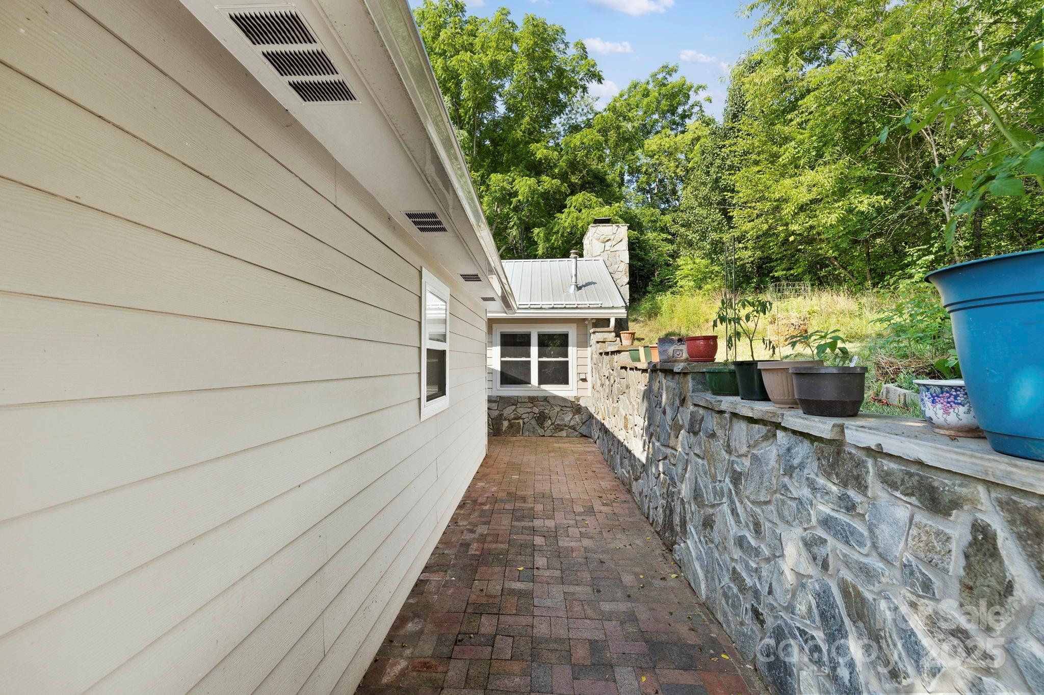 31 Abbott Moore Road Clyde, NC 28721 - Photo 26 of 27